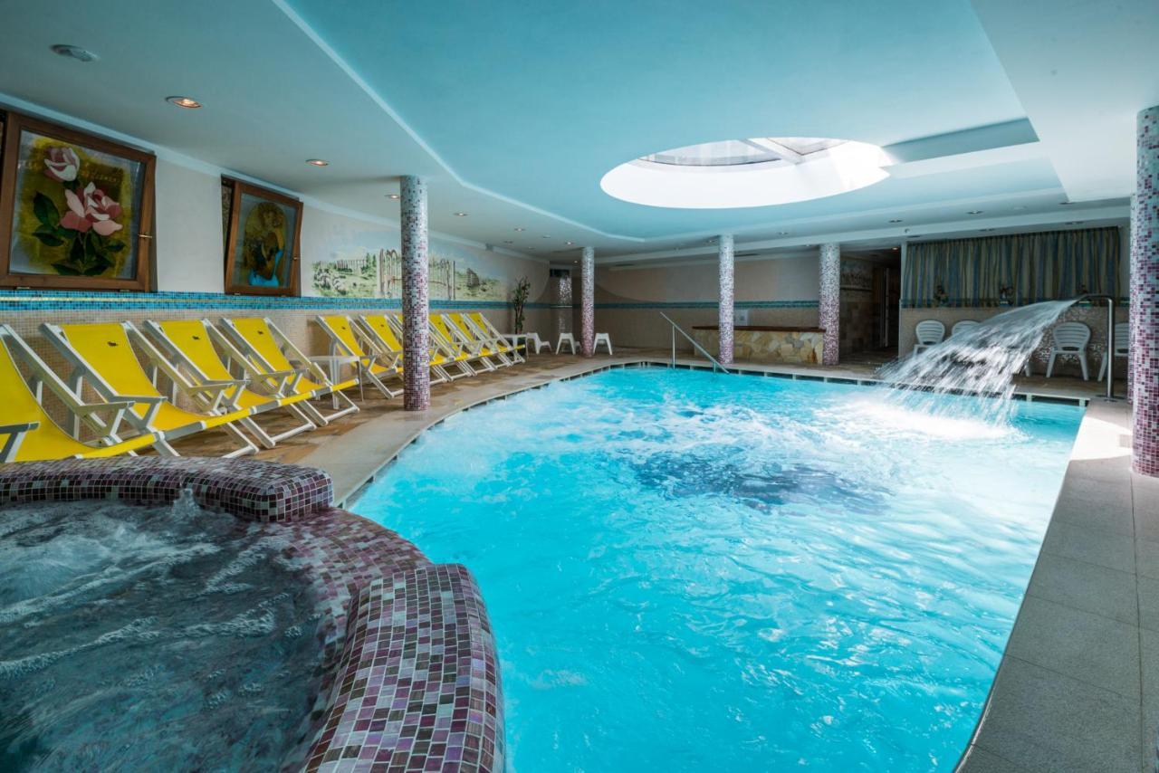 Hotel Rosa Degli Angeli Пейо-Фонті Екстер'єр фото